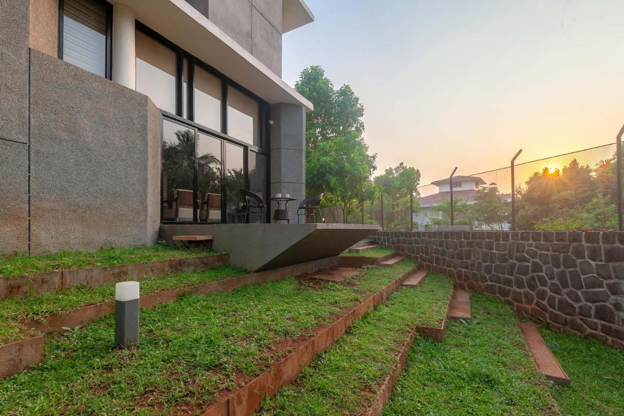 Villa Foresta By Stayvista With Modern Decor, Swimming Pool & Expansive Lawn For A Perfect Escape Lonavala Exteriör bild