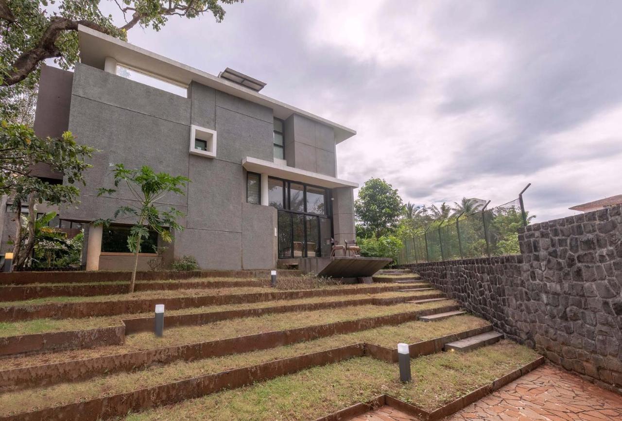 Villa Foresta By Stayvista With Modern Decor, Swimming Pool & Expansive Lawn For A Perfect Escape Lonavala Exteriör bild